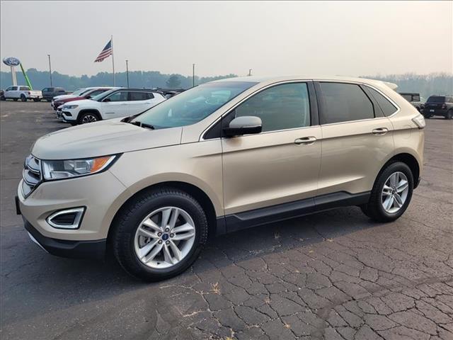 White Gold Metallic 2018 Ford Edge SUV / Crossover All-Wheel Drive Automatic