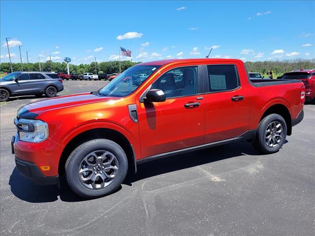 Hot Pepper Red Metallic Tinted Clearcoat 2024 Ford Maverick XLT SuperCrew FWD Pickup Truck Front-Wheel Drive
