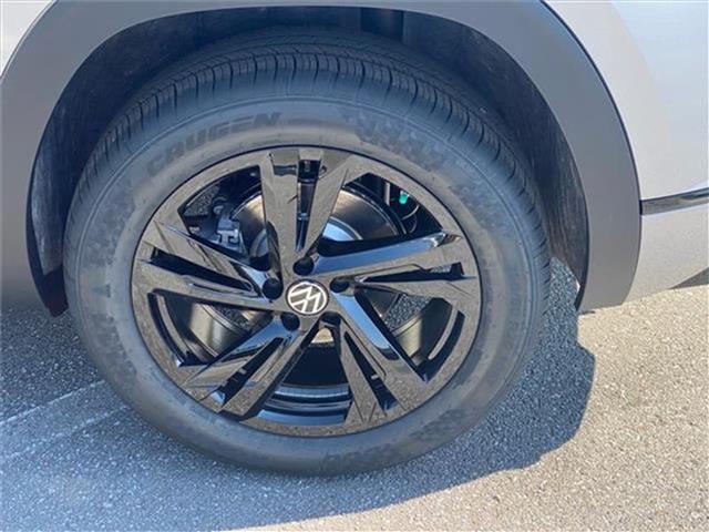new 2025 Volkswagen Atlas Cross Sport car