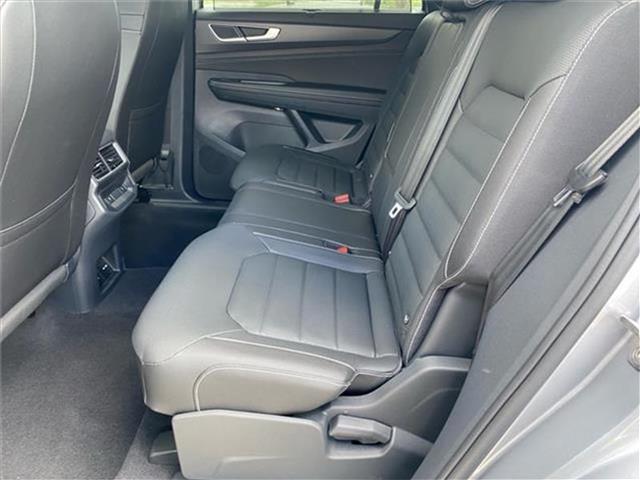new 2025 Volkswagen Atlas Cross Sport car