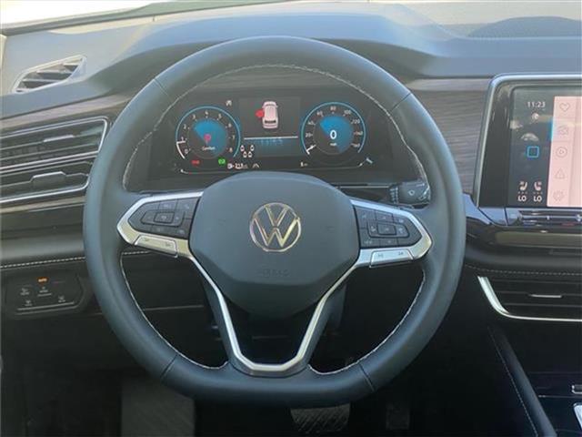 new 2025 Volkswagen Atlas car
