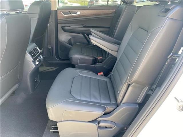 new 2025 Volkswagen Atlas car