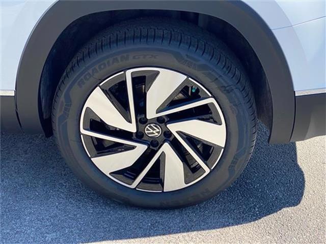 new 2025 Volkswagen Atlas car