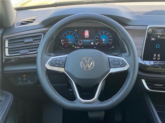 new 2025 Volkswagen Atlas car