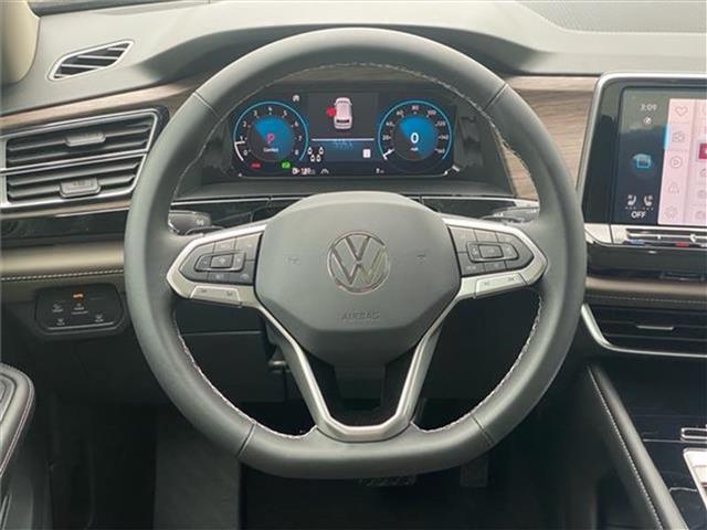 new 2025 Volkswagen Atlas car