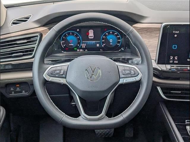 new 2025 Volkswagen Atlas car