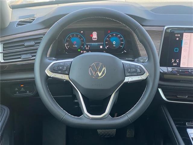 new 2025 Volkswagen Atlas car