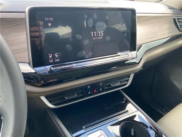 new 2025 Volkswagen Atlas car