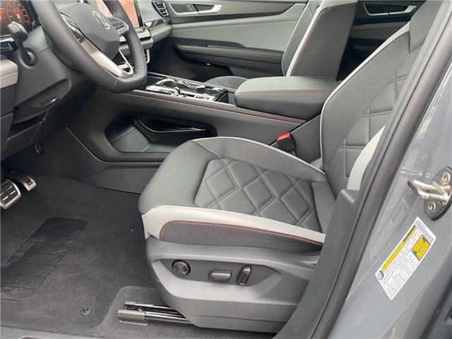 new 2025 Volkswagen Atlas car