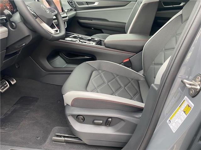 new 2025 Volkswagen Atlas car