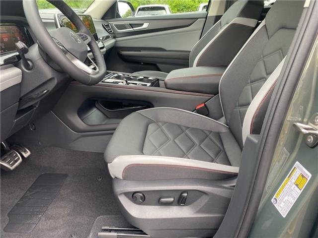 new 2025 Volkswagen Atlas car