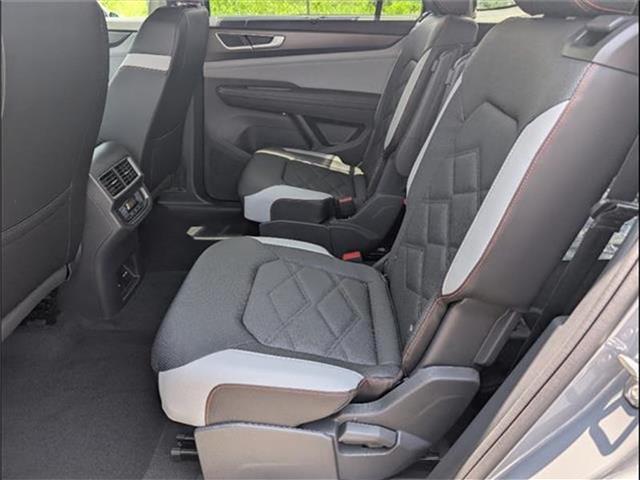new 2025 Volkswagen Atlas car