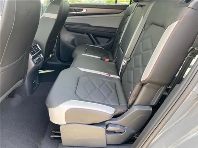 new 2025 Volkswagen Atlas car