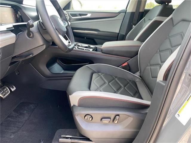 new 2025 Volkswagen Atlas car