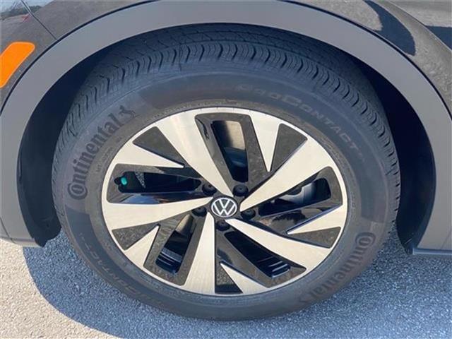 new 2025 Volkswagen ID.4 car