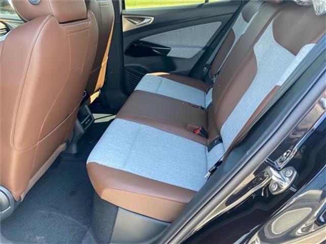 new 2025 Volkswagen ID.4 car