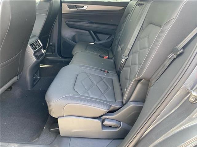 new 2025 Volkswagen Atlas Cross Sport car