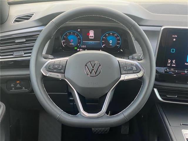 new 2025 Volkswagen Atlas Cross Sport car