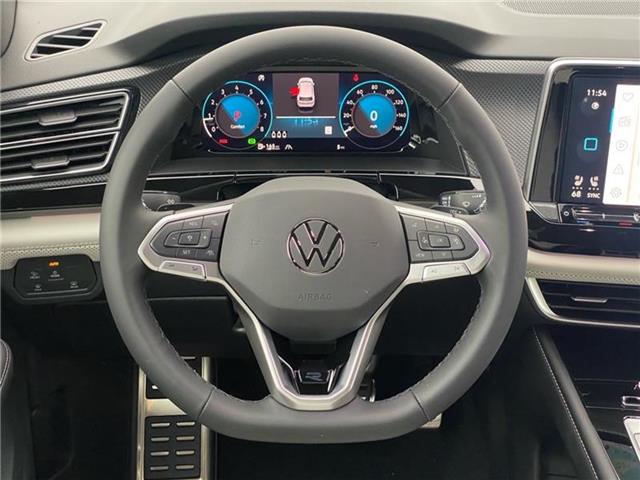 new 2025 Volkswagen Atlas Cross Sport car