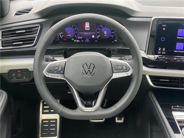 new 2025 Volkswagen Atlas Cross Sport car
