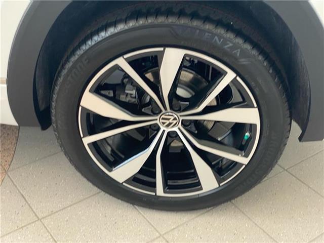 new 2025 Volkswagen Atlas Cross Sport car