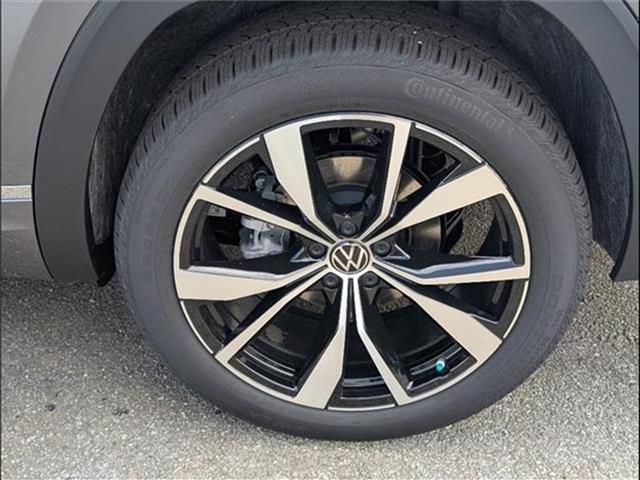new 2025 Volkswagen Atlas car