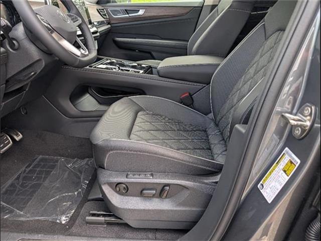 new 2025 Volkswagen Atlas car