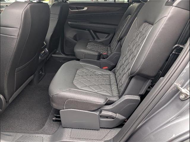 new 2025 Volkswagen Atlas car