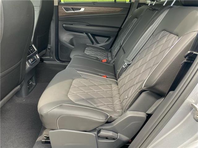new 2025 Volkswagen Atlas car