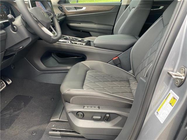 new 2025 Volkswagen Atlas car