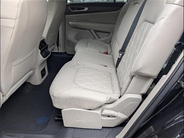 new 2025 Volkswagen Atlas car