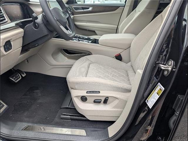 new 2025 Volkswagen Atlas car