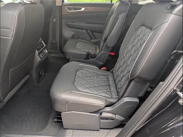 new 2025 Volkswagen Atlas car