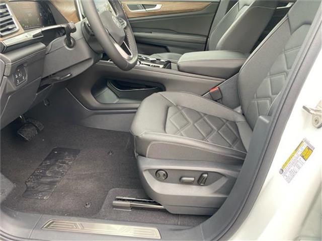new 2025 Volkswagen Atlas car