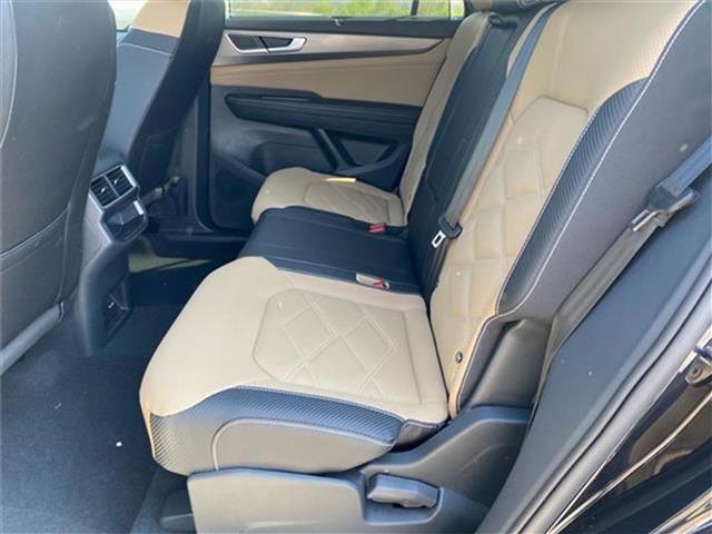 new 2025 Volkswagen Atlas Cross Sport car