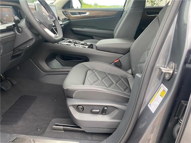 new 2025 Volkswagen Atlas car