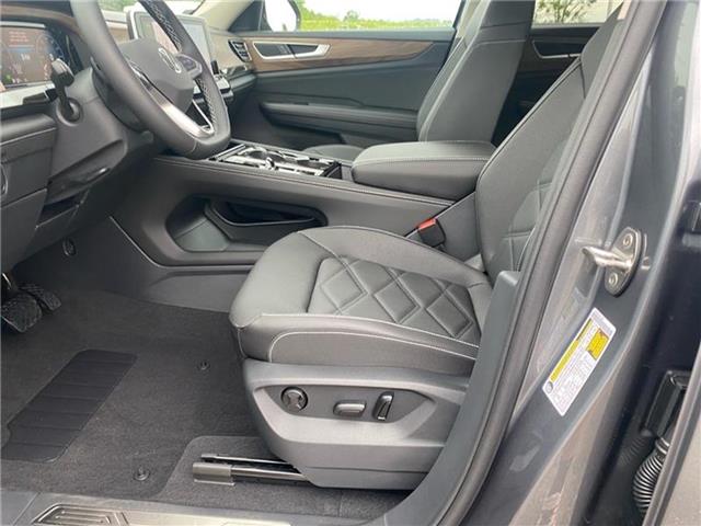 new 2025 Volkswagen Atlas car