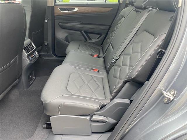 new 2025 Volkswagen Atlas car