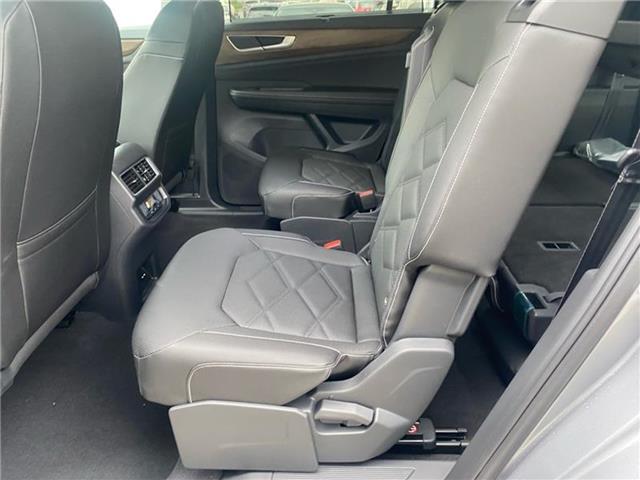new 2025 Volkswagen Atlas car