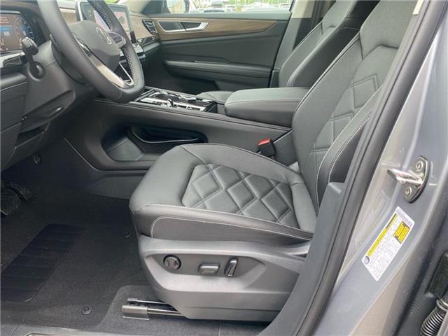 new 2025 Volkswagen Atlas car