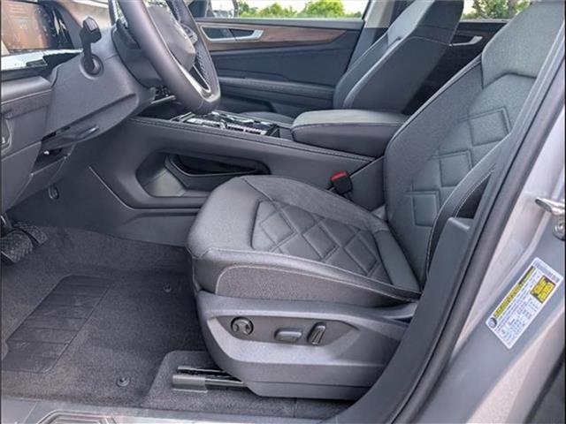 new 2025 Volkswagen Atlas car