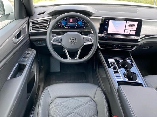 new 2025 Volkswagen Atlas Cross Sport car