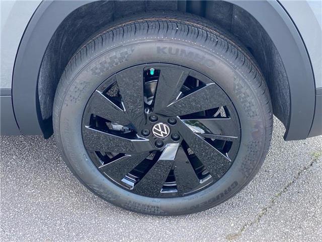 new 2025 Volkswagen Atlas Cross Sport car