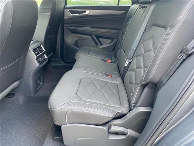new 2025 Volkswagen Atlas Cross Sport car