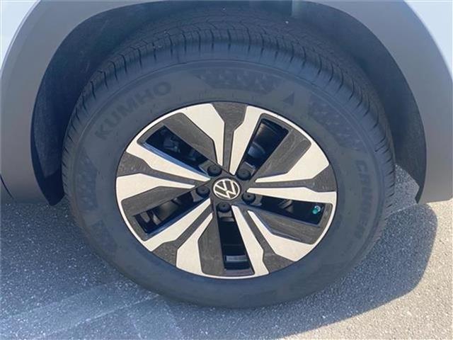 new 2025 Volkswagen Atlas Cross Sport car