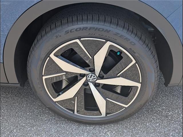 new 2025 Volkswagen ID.4 car