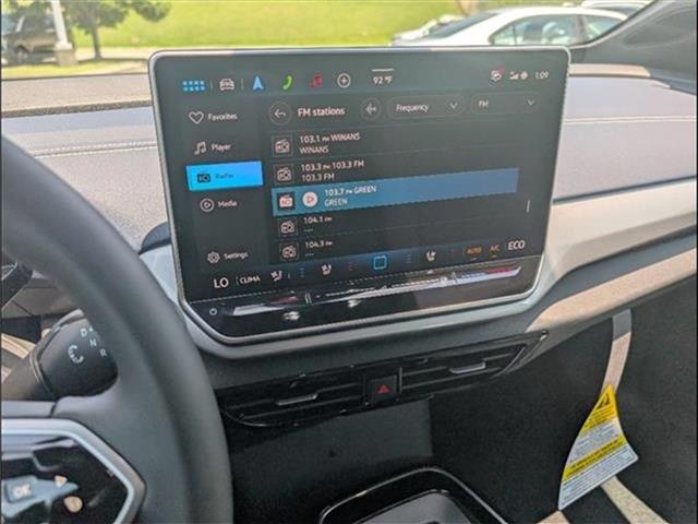 new 2025 Volkswagen ID.4 car
