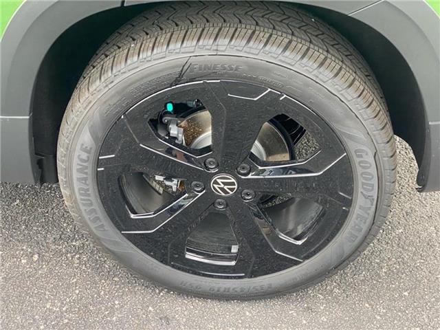 new 2025 Volkswagen Taos car