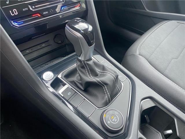 new 2025 Volkswagen Taos car