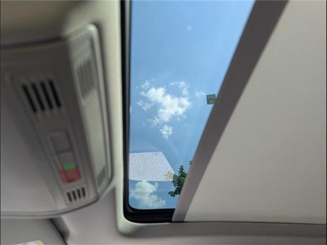 new 2025 Volkswagen Taos car